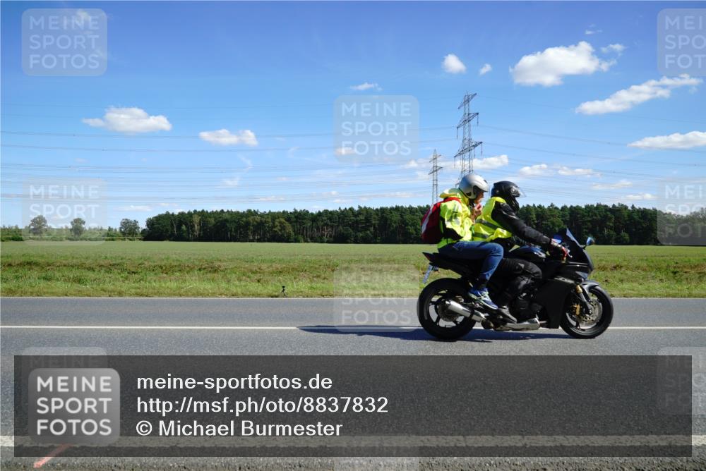 07.09.2025 - 19. Norderstedt Triathlon Michael Burmester http://msf.ph/oto/8837832 07.09.2025 14:12:27 Radfahren  meine-sportfotos.de