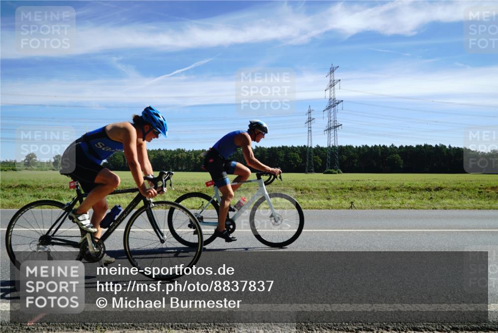 07.09.2025 - 19. Norderstedt Triathlon Michael Burmester http://msf.ph/oto/8837837 07.09.2025 12:04:07 Radfahren 278, 791, 1369 meine-sportfotos.de