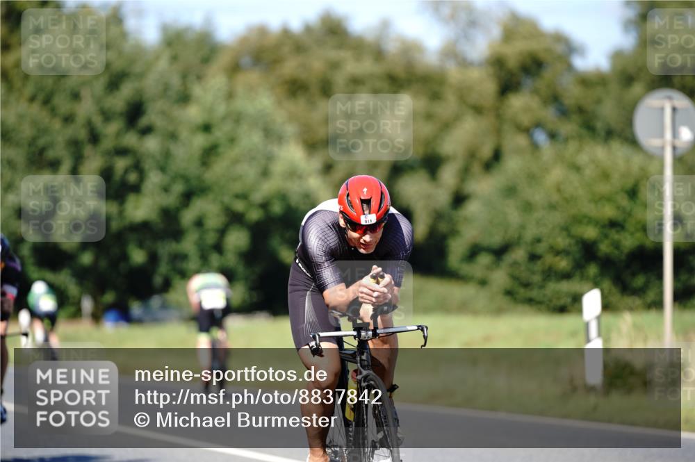 07.09.2025 - 19. Norderstedt Triathlon Michael Burmester http://msf.ph/oto/8837842 07.09.2025 14:22:33 Radfahren 911, 983, 1004, 1025, 1032 meine-sportfotos.de