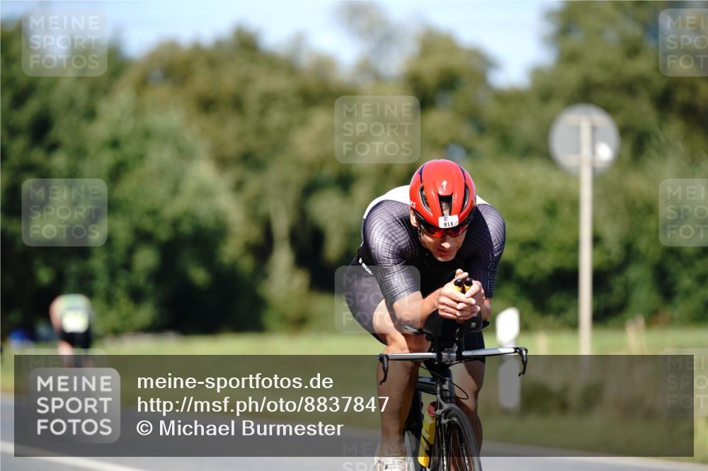 07.09.2025 - 19. Norderstedt Triathlon Michael Burmester http://msf.ph/oto/8837847 07.09.2025 14:22:33 Radfahren 911, 983, 1004, 1025, 1032 meine-sportfotos.de