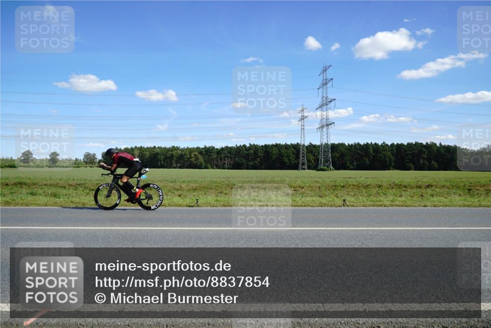 07.09.2025 - 19. Norderstedt Triathlon Michael Burmester http://msf.ph/oto/8837854 07.09.2025 14:12:36 Radfahren  meine-sportfotos.de