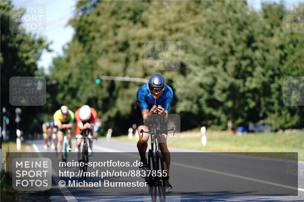 07.09.2025 - 19. Norderstedt Triathlon Michael Burmester http://msf.ph/oto/8837855 07.09.2025 14:22:46 Radfahren 880, 975, 1028 meine-sportfotos.de