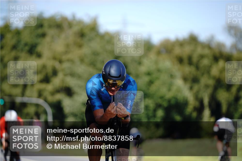 07.09.2025 - 19. Norderstedt Triathlon Michael Burmester http://msf.ph/oto/8837858 07.09.2025 14:22:46 Radfahren 880, 975, 1028 meine-sportfotos.de