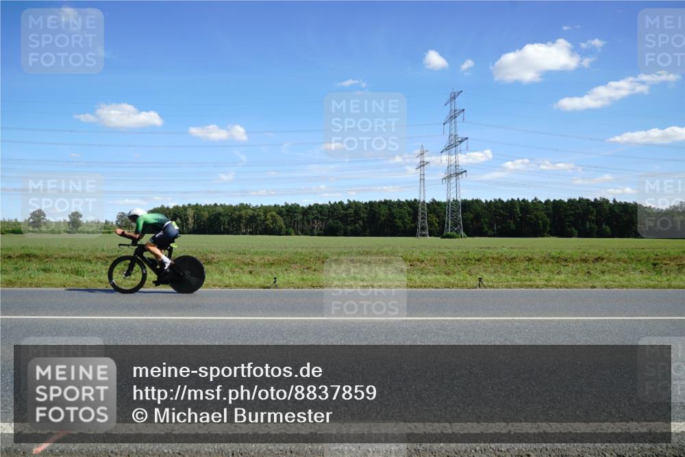 07.09.2025 - 19. Norderstedt Triathlon Michael Burmester http://msf.ph/oto/8837859 07.09.2025 14:12:37 Radfahren  meine-sportfotos.de