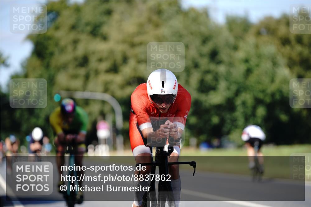 07.09.2025 - 19. Norderstedt Triathlon Michael Burmester http://msf.ph/oto/8837862 07.09.2025 14:22:48 Radfahren 369, 880, 975, 1028 meine-sportfotos.de