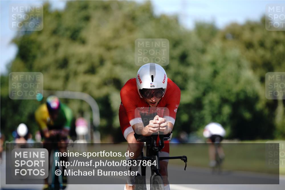 07.09.2025 - 19. Norderstedt Triathlon Michael Burmester http://msf.ph/oto/8837864 07.09.2025 14:22:48 Radfahren 369, 880, 975, 1028 meine-sportfotos.de