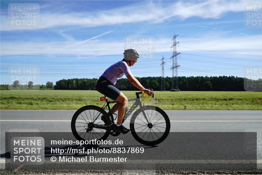 07.09.2025 - 19. Norderstedt Triathlon Michael Burmester http://msf.ph/oto/8837869 07.09.2025 12:04:12 Radfahren 293 meine-sportfotos.de