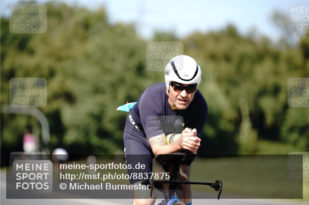 07.09.2025 - 19. Norderstedt Triathlon Michael Burmester http://msf.ph/oto/8837875 07.09.2025 14:22:51 Radfahren 369, 997, 1028 meine-sportfotos.de
