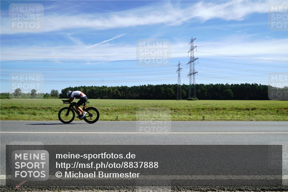 07.09.2025 - 19. Norderstedt Triathlon Michael Burmester http://msf.ph/oto/8837888 07.09.2025 12:04:22 Radfahren  meine-sportfotos.de