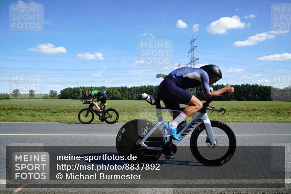 07.09.2025 - 19. Norderstedt Triathlon Michael Burmester http://msf.ph/oto/8837892 07.09.2025 14:12:52 Radfahren 980 meine-sportfotos.de