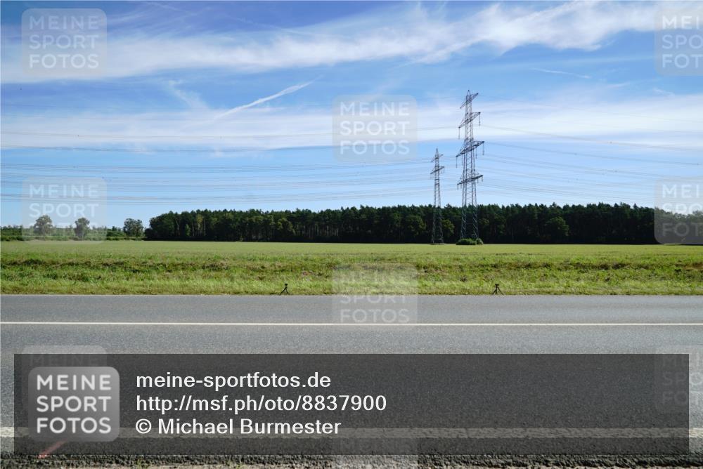 07.09.2025 - 19. Norderstedt Triathlon Michael Burmester http://msf.ph/oto/8837900 07.09.2025 12:04:31 Radfahren 721 meine-sportfotos.de