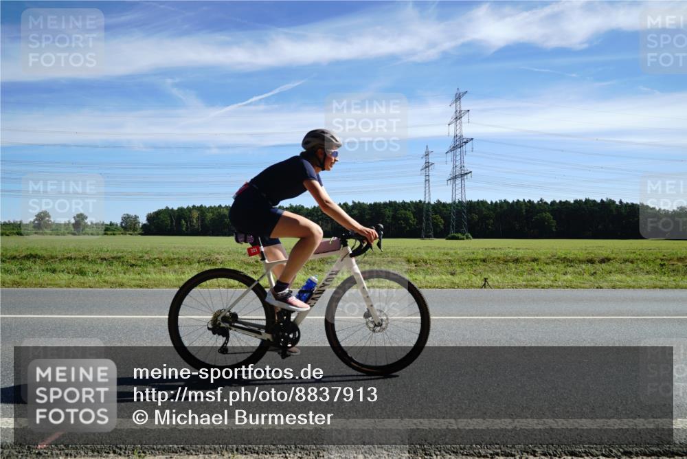 07.09.2025 - 19. Norderstedt Triathlon Michael Burmester http://msf.ph/oto/8837913 07.09.2025 12:04:33 Radfahren 721 meine-sportfotos.de