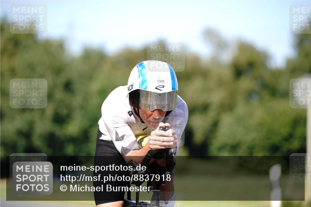 07.09.2025 - 19. Norderstedt Triathlon Michael Burmester http://msf.ph/oto/8837918 07.09.2025 14:23:07 Radfahren 1501 meine-sportfotos.de