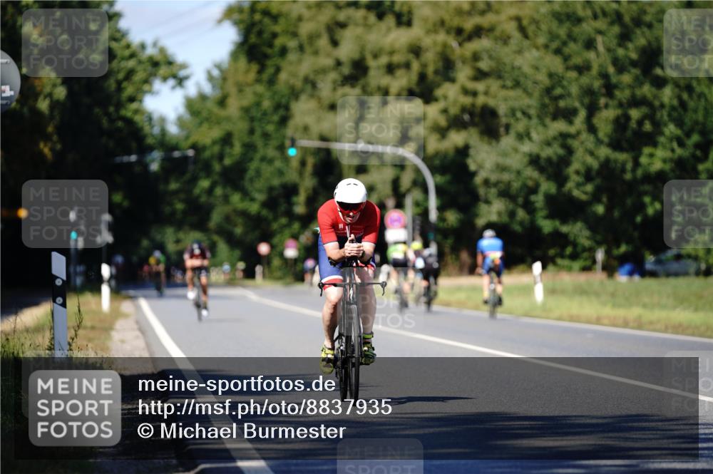 07.09.2025 - 19. Norderstedt Triathlon Michael Burmester http://msf.ph/oto/8837935 07.09.2025 14:23:42 Radfahren 366, 1502 meine-sportfotos.de
