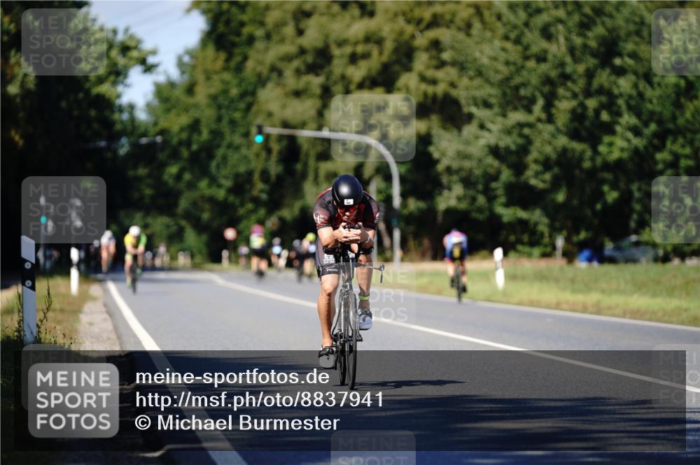 07.09.2025 - 19. Norderstedt Triathlon Michael Burmester http://msf.ph/oto/8837941 07.09.2025 14:23:47 Radfahren 366, 962 meine-sportfotos.de