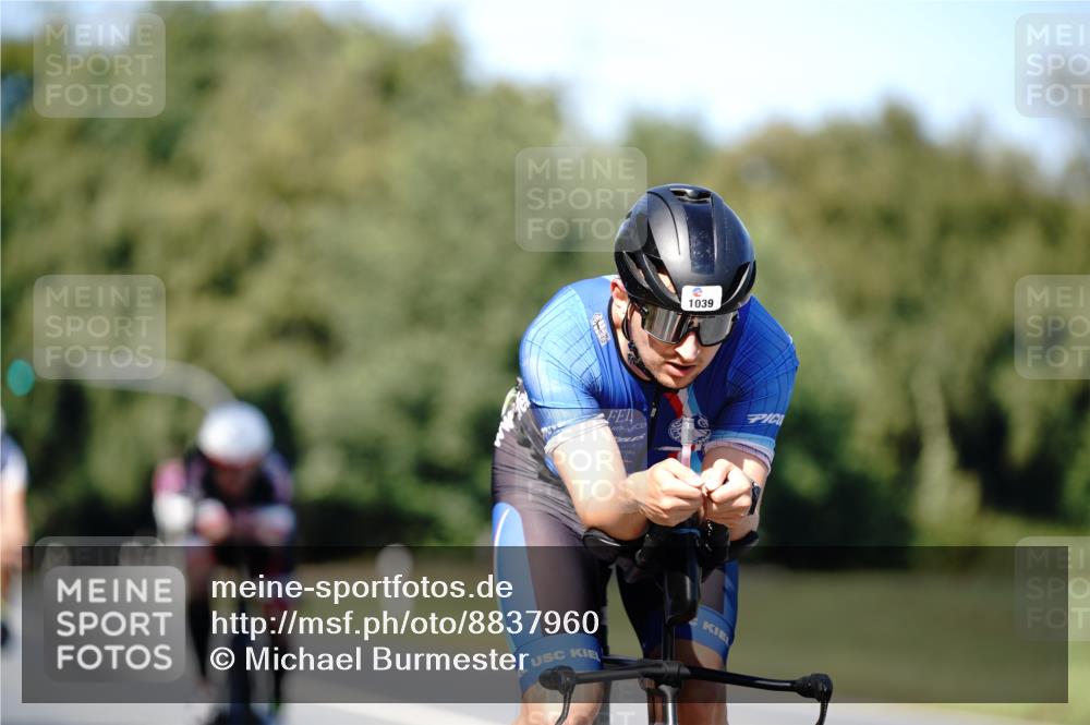 07.09.2025 - 19. Norderstedt Triathlon Michael Burmester http://msf.ph/oto/8837960 07.09.2025 14:24:01 Radfahren 985, 1039, 1431 meine-sportfotos.de