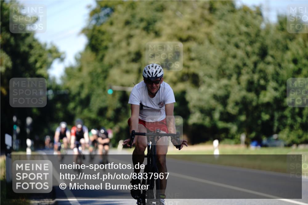 07.09.2025 - 19. Norderstedt Triathlon Michael Burmester http://msf.ph/oto/8837967 07.09.2025 14:24:03 Radfahren 985, 1039, 1431 meine-sportfotos.de
