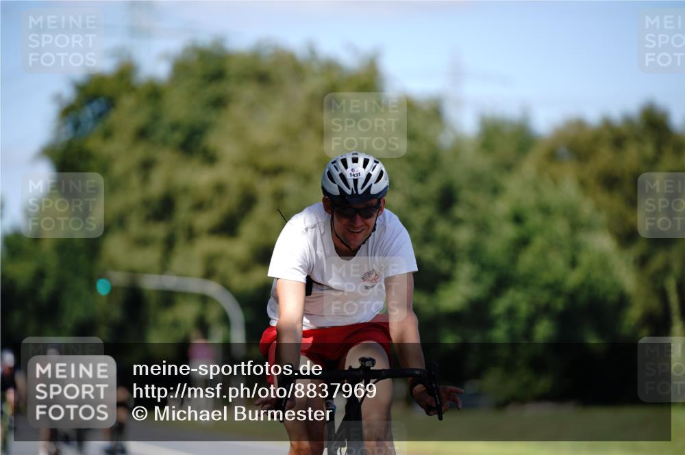 07.09.2025 - 19. Norderstedt Triathlon Michael Burmester http://msf.ph/oto/8837969 07.09.2025 14:24:04 Radfahren 965, 970, 985, 1039, 1431 meine-sportfotos.de