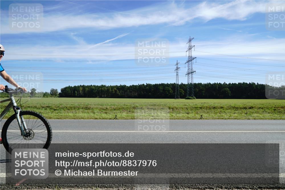 07.09.2025 - 19. Norderstedt Triathlon Michael Burmester http://msf.ph/oto/8837976 07.09.2025 12:04:45 Radfahren 715, 1252 meine-sportfotos.de
