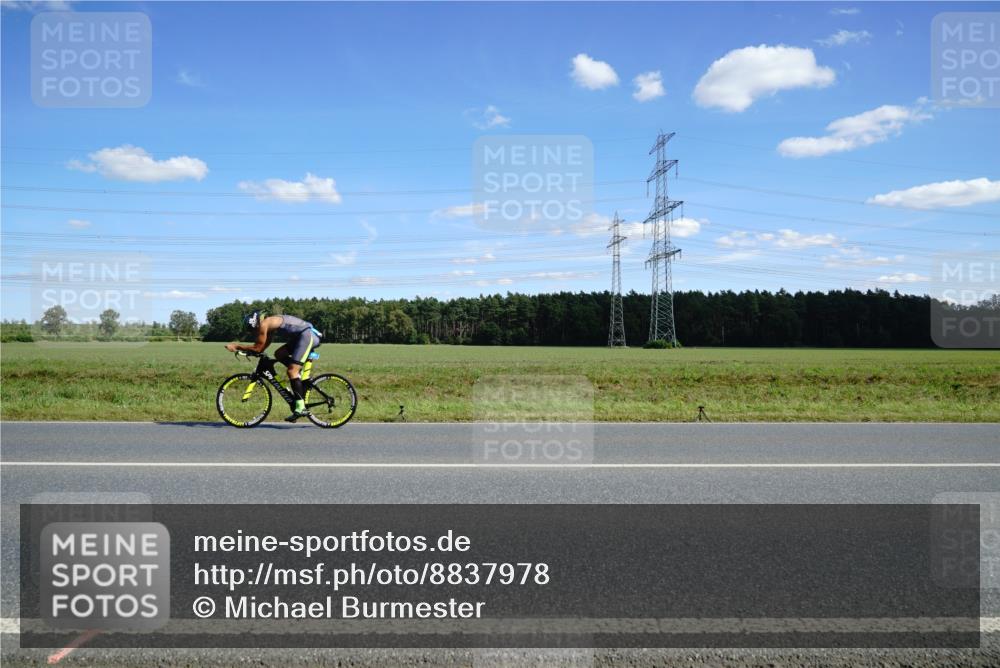 07.09.2025 - 19. Norderstedt Triathlon Michael Burmester http://msf.ph/oto/8837978 07.09.2025 14:13:31 Radfahren 974, 1019 meine-sportfotos.de