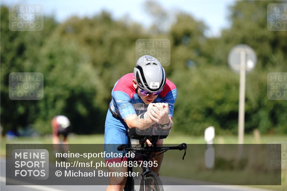 07.09.2025 - 19. Norderstedt Triathlon Michael Burmester http://msf.ph/oto/8837995 07.09.2025 14:24:12 Radfahren 410, 996, 1018 meine-sportfotos.de