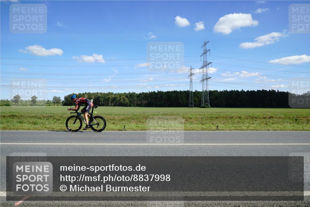 07.09.2025 - 19. Norderstedt Triathlon Michael Burmester http://msf.ph/oto/8837998 07.09.2025 14:13:39 Radfahren  meine-sportfotos.de