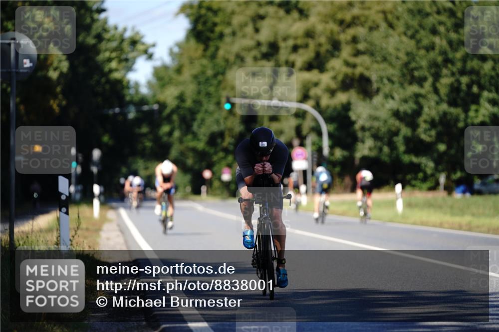 07.09.2025 - 19. Norderstedt Triathlon Michael Burmester http://msf.ph/oto/8838001 07.09.2025 14:24:15 Radfahren 394 meine-sportfotos.de