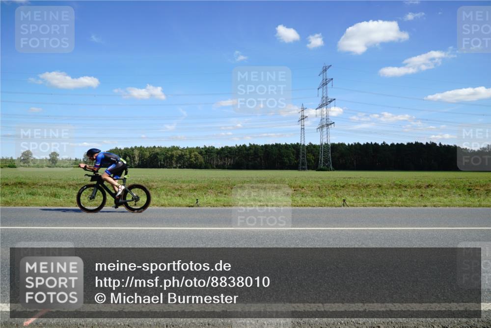 07.09.2025 - 19. Norderstedt Triathlon Michael Burmester http://msf.ph/oto/8838010 07.09.2025 14:13:41 Radfahren  meine-sportfotos.de