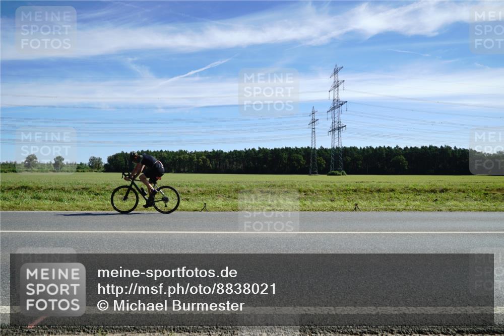 07.09.2025 - 19. Norderstedt Triathlon Michael Burmester http://msf.ph/oto/8838021 07.09.2025 12:04:51 Radfahren  meine-sportfotos.de