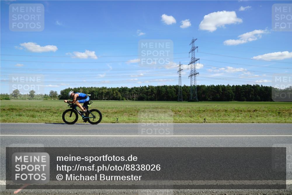 07.09.2025 - 19. Norderstedt Triathlon Michael Burmester http://msf.ph/oto/8838026 07.09.2025 14:13:51 Radfahren 985, 1039, 1478 meine-sportfotos.de