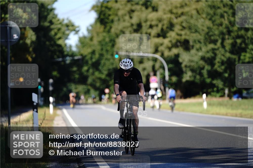 07.09.2025 - 19. Norderstedt Triathlon Michael Burmester http://msf.ph/oto/8838027 07.09.2025 14:24:30 Radfahren 363, 1406 meine-sportfotos.de