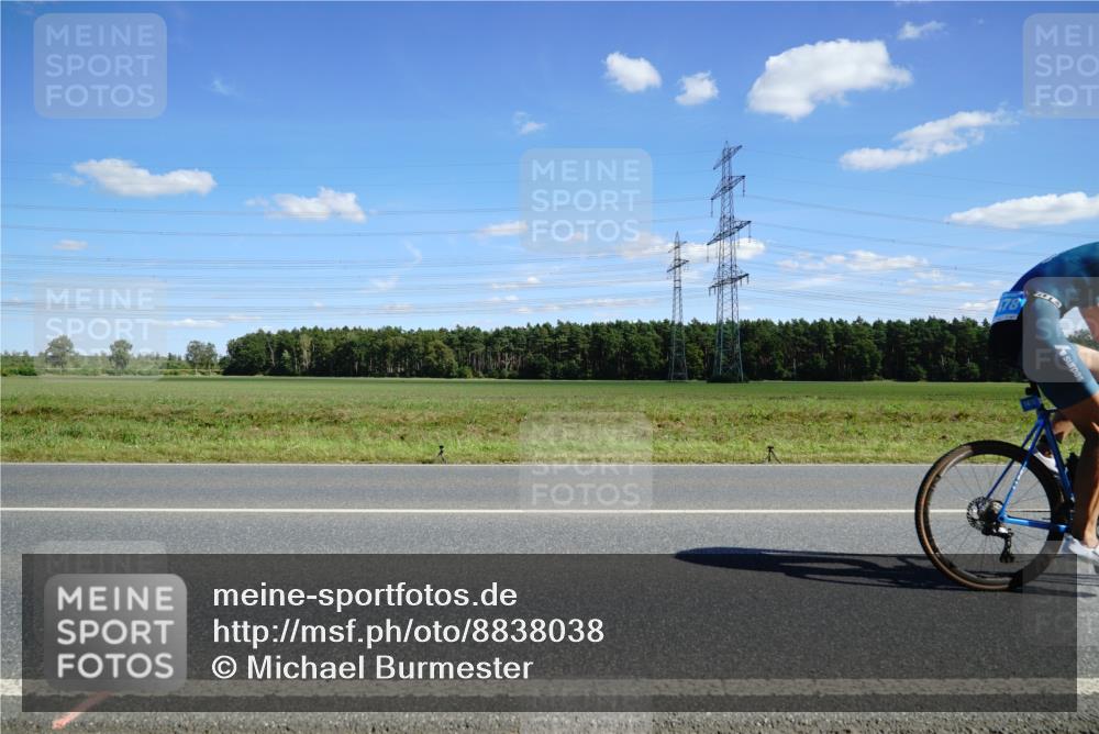 07.09.2025 - 19. Norderstedt Triathlon Michael Burmester http://msf.ph/oto/8838038 07.09.2025 14:13:53 Radfahren 985, 1039, 1471, 1478 meine-sportfotos.de