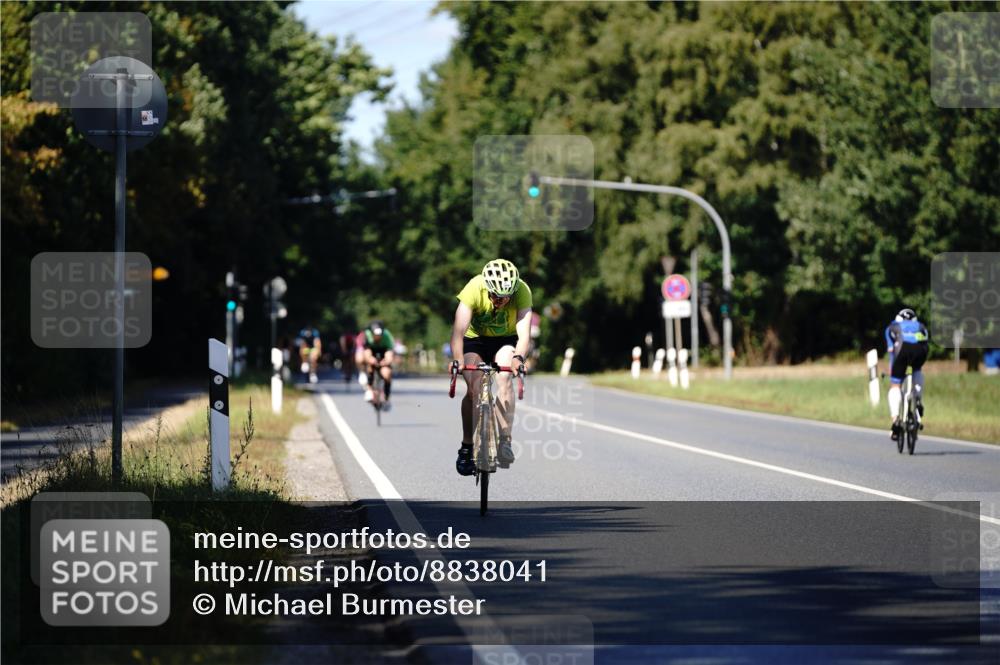 07.09.2025 - 19. Norderstedt Triathlon Michael Burmester http://msf.ph/oto/8838041 07.09.2025 14:24:54 Radfahren 1466 meine-sportfotos.de