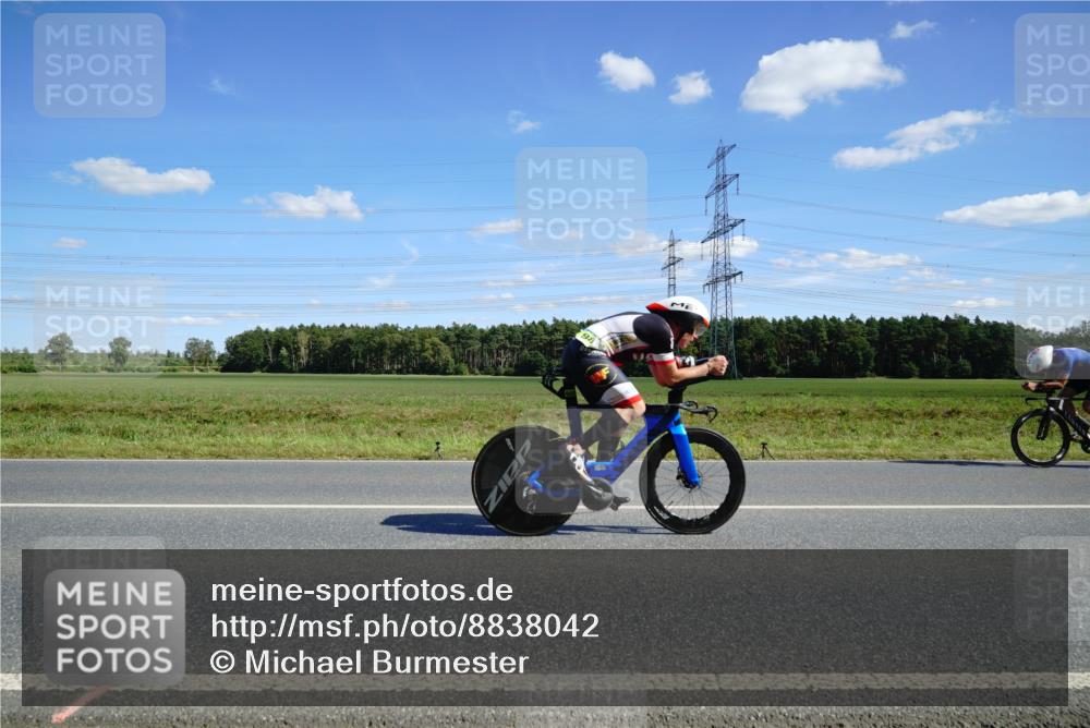 07.09.2025 - 19. Norderstedt Triathlon Michael Burmester http://msf.ph/oto/8838042 07.09.2025 14:13:53 Radfahren 985, 1039, 1471, 1478 meine-sportfotos.de