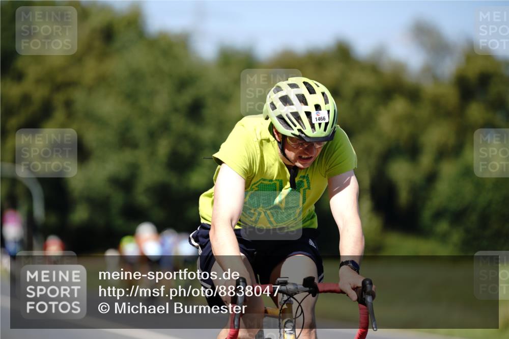 07.09.2025 - 19. Norderstedt Triathlon Michael Burmester http://msf.ph/oto/8838047 07.09.2025 14:24:57 Radfahren 1466 meine-sportfotos.de