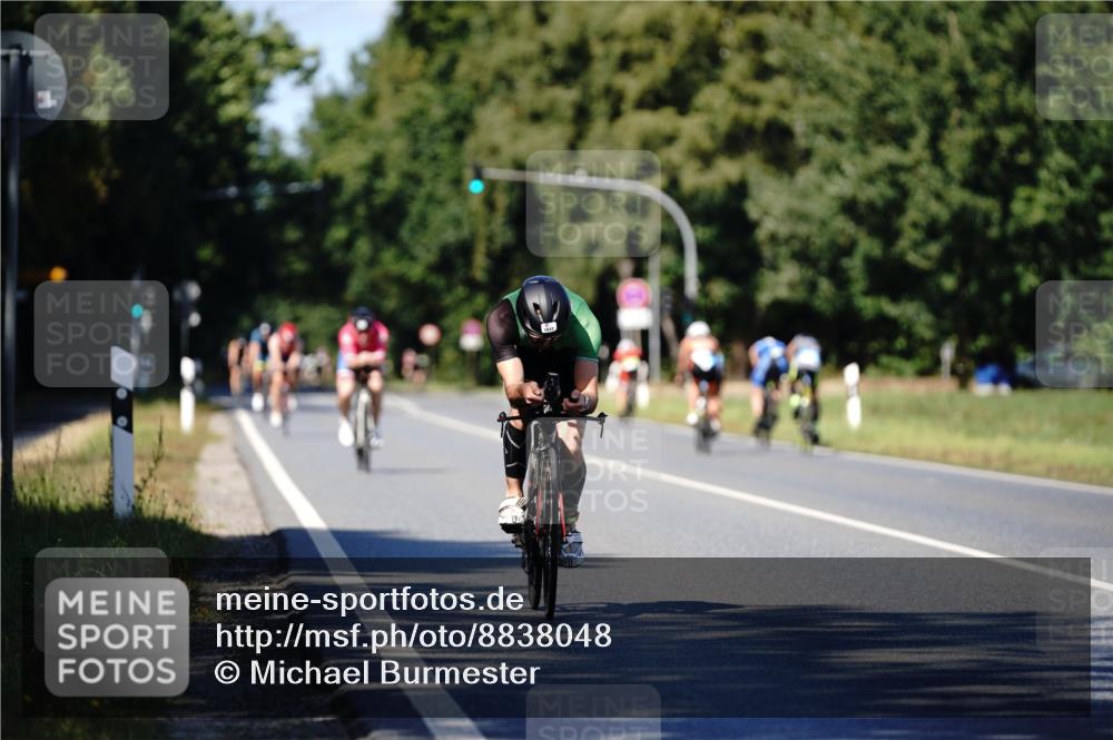 07.09.2025 - 19. Norderstedt Triathlon Michael Burmester http://msf.ph/oto/8838048 07.09.2025 14:24:59 Radfahren 1037, 1466 meine-sportfotos.de