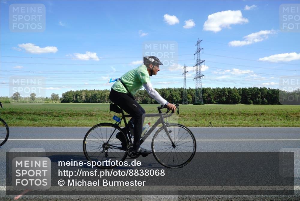 07.09.2025 - 19. Norderstedt Triathlon Michael Burmester http://msf.ph/oto/8838068 07.09.2025 14:13:58 Radfahren 905, 978, 1011, 1465, 1471 meine-sportfotos.de