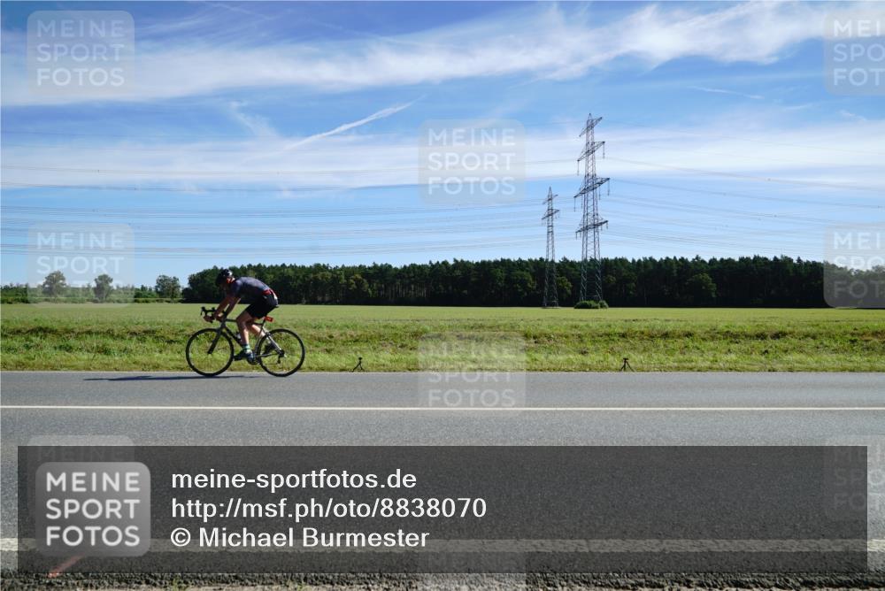 07.09.2025 - 19. Norderstedt Triathlon Michael Burmester http://msf.ph/oto/8838070 07.09.2025 12:05:04 Radfahren 763, 852 meine-sportfotos.de