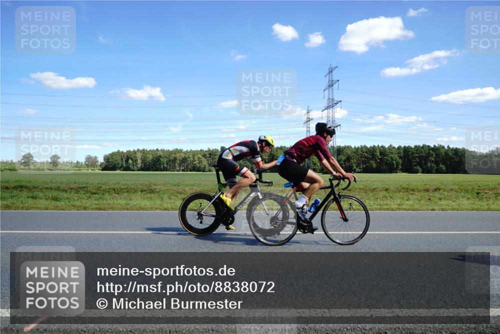 07.09.2025 - 19. Norderstedt Triathlon Michael Burmester http://msf.ph/oto/8838072 07.09.2025 14:13:58 Radfahren 905, 978, 1011, 1465, 1471 meine-sportfotos.de