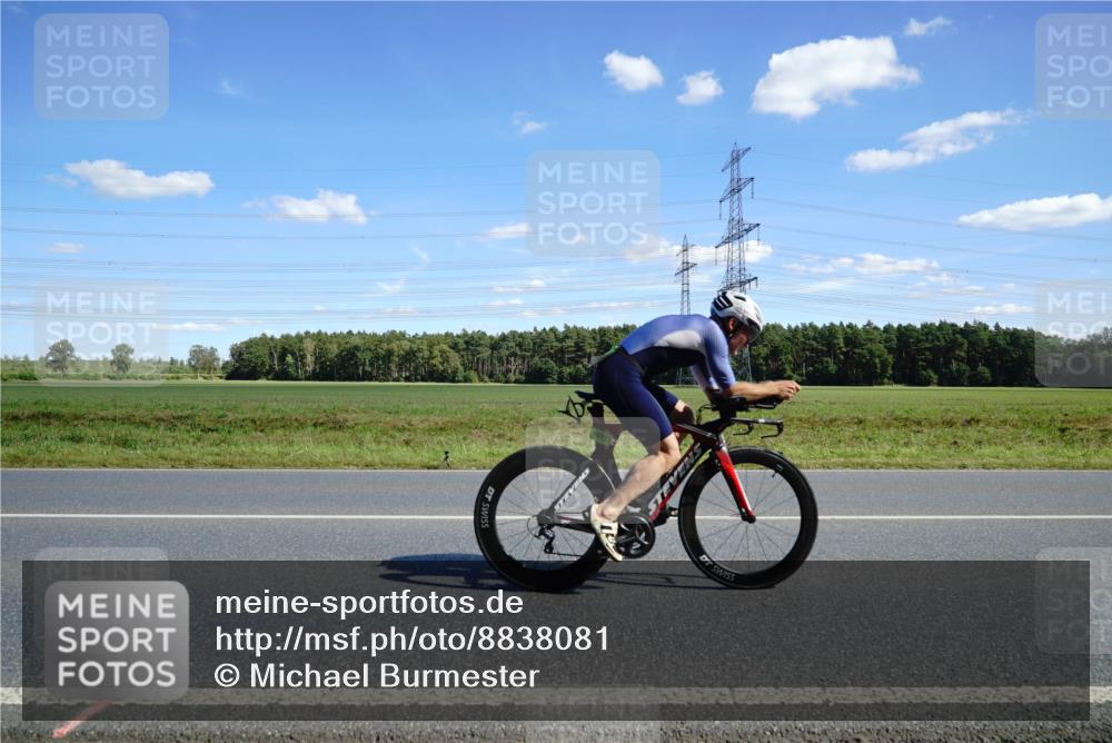 07.09.2025 - 19. Norderstedt Triathlon Michael Burmester http://msf.ph/oto/8838081 07.09.2025 14:13:59 Radfahren 905, 978, 1011, 1465, 1471 meine-sportfotos.de