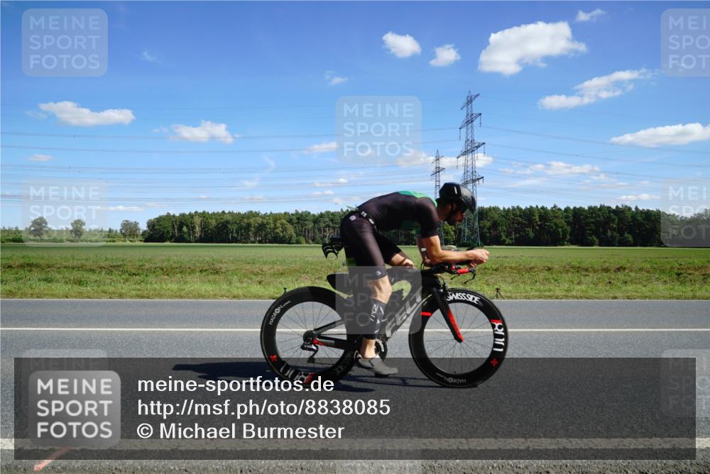 07.09.2025 - 19. Norderstedt Triathlon Michael Burmester http://msf.ph/oto/8838085 07.09.2025 14:14:03 Radfahren 1037, 1416 meine-sportfotos.de