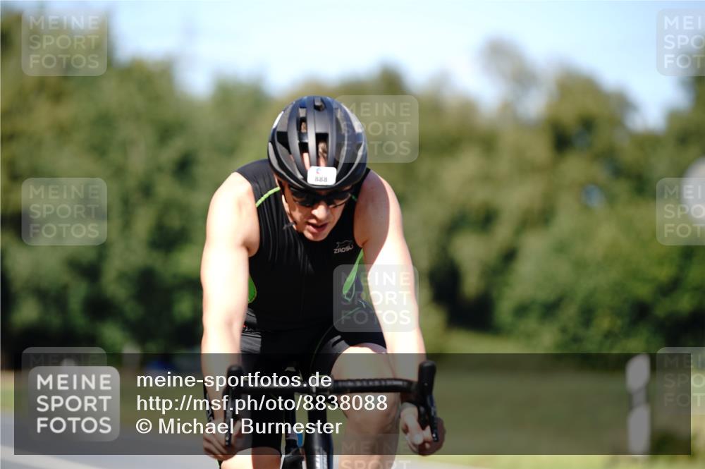 07.09.2025 - 19. Norderstedt Triathlon Michael Burmester http://msf.ph/oto/8838088 07.09.2025 14:25:16 Radfahren 888 meine-sportfotos.de