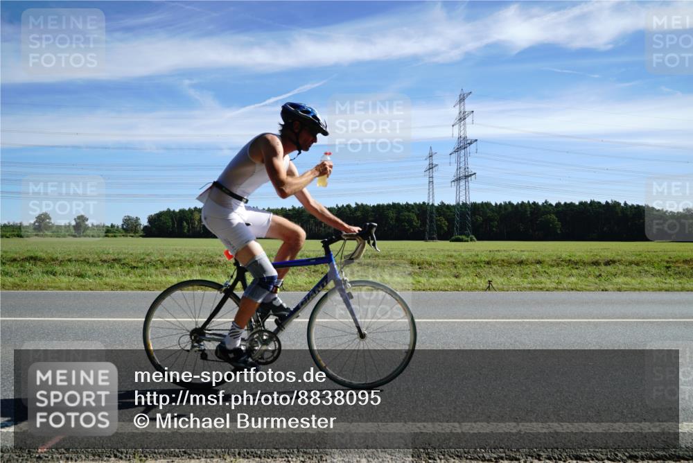 07.09.2025 - 19. Norderstedt Triathlon Michael Burmester http://msf.ph/oto/8838095 07.09.2025 12:05:11 Radfahren 697, 1239 meine-sportfotos.de