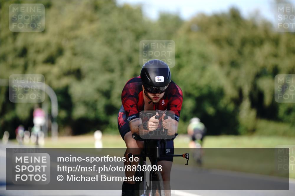 07.09.2025 - 19. Norderstedt Triathlon Michael Burmester http://msf.ph/oto/8838098 07.09.2025 14:25:29 Radfahren 958 meine-sportfotos.de