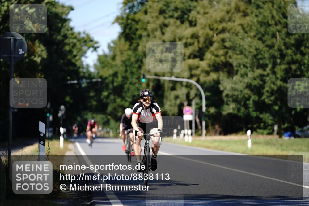 07.09.2025 - 19. Norderstedt Triathlon Michael Burmester http://msf.ph/oto/8838113 07.09.2025 14:25:52 Radfahren 863 meine-sportfotos.de