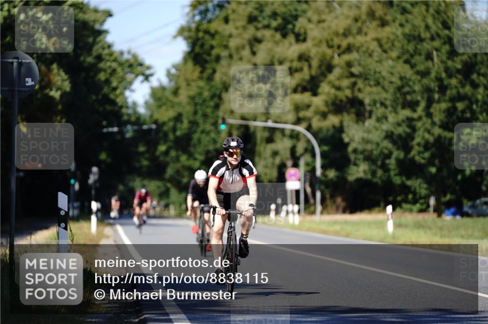 07.09.2025 - 19. Norderstedt Triathlon Michael Burmester http://msf.ph/oto/8838115 07.09.2025 14:25:52 Radfahren 863 meine-sportfotos.de