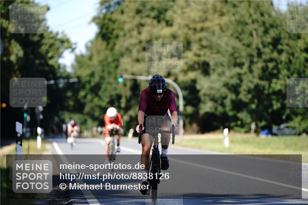 07.09.2025 - 19. Norderstedt Triathlon Michael Burmester http://msf.ph/oto/8838126 07.09.2025 14:26:00 Radfahren 977, 1465 meine-sportfotos.de