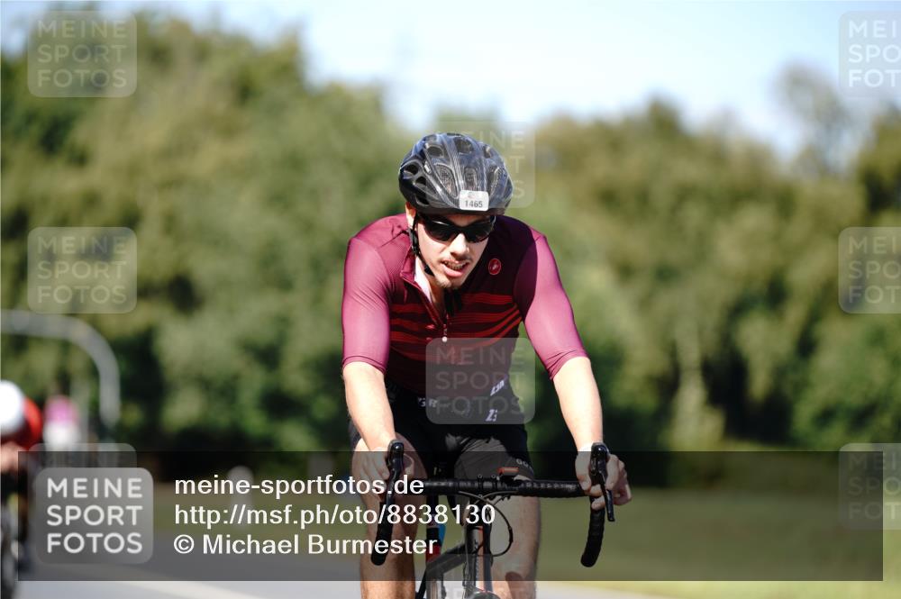 07.09.2025 - 19. Norderstedt Triathlon Michael Burmester http://msf.ph/oto/8838130 07.09.2025 14:26:01 Radfahren 977, 1465 meine-sportfotos.de