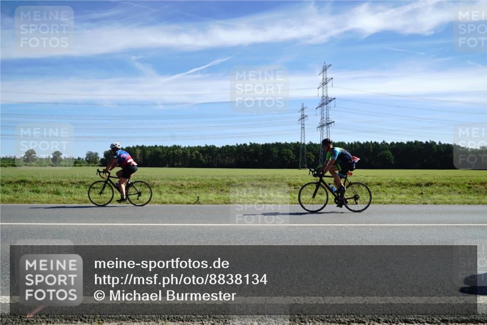 07.09.2025 - 19. Norderstedt Triathlon Michael Burmester http://msf.ph/oto/8838134 07.09.2025 12:05:20 Radfahren 169, 227, 720, 724, 727, 1311, 1339 meine-sportfotos.de