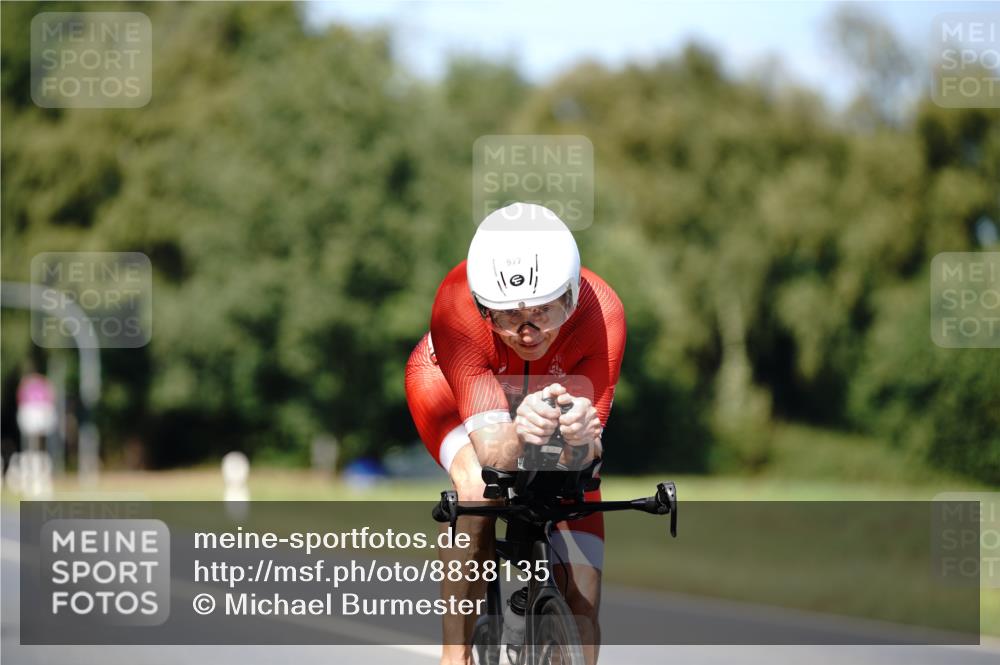 07.09.2025 - 19. Norderstedt Triathlon Michael Burmester http://msf.ph/oto/8838135 07.09.2025 14:26:03 Radfahren 977, 1465 meine-sportfotos.de